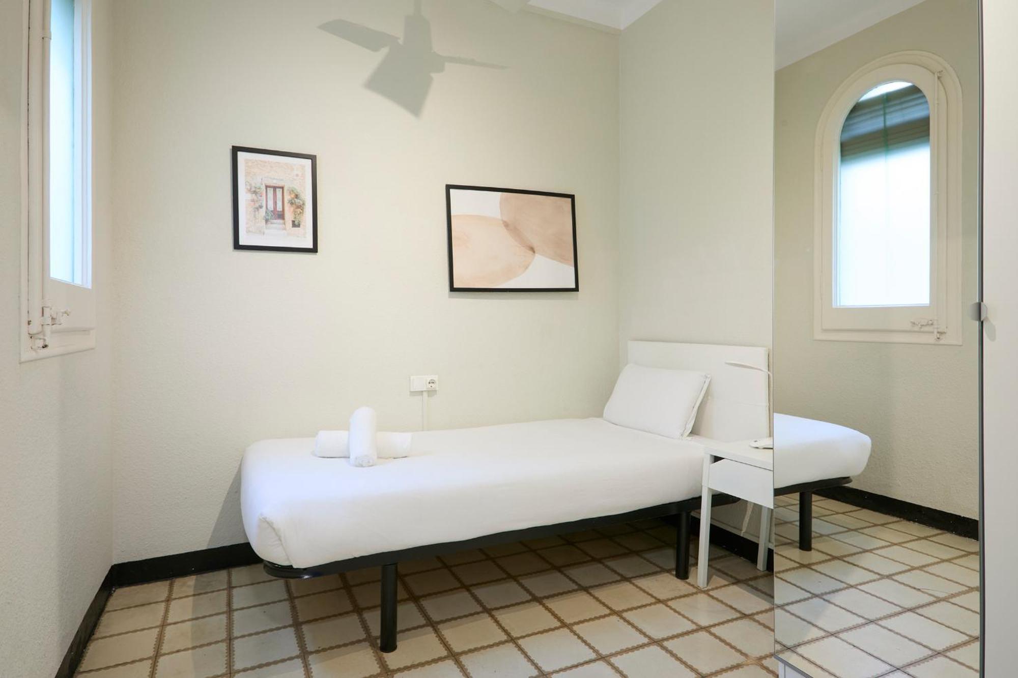 63Par1016- Sunny Apartment In Paralel 巴塞罗那 外观 照片