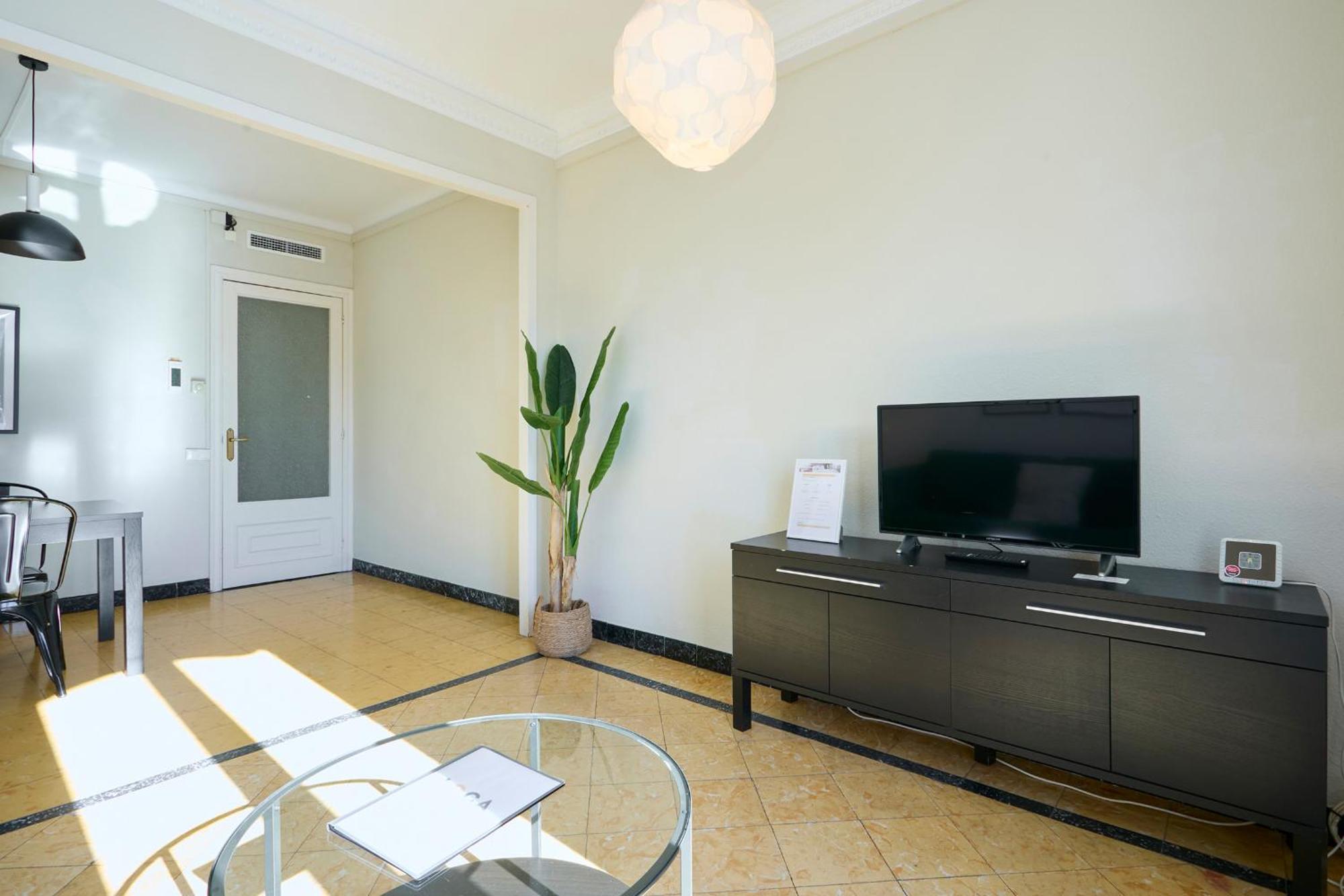 63Par1016- Sunny Apartment In Paralel 巴塞罗那 外观 照片