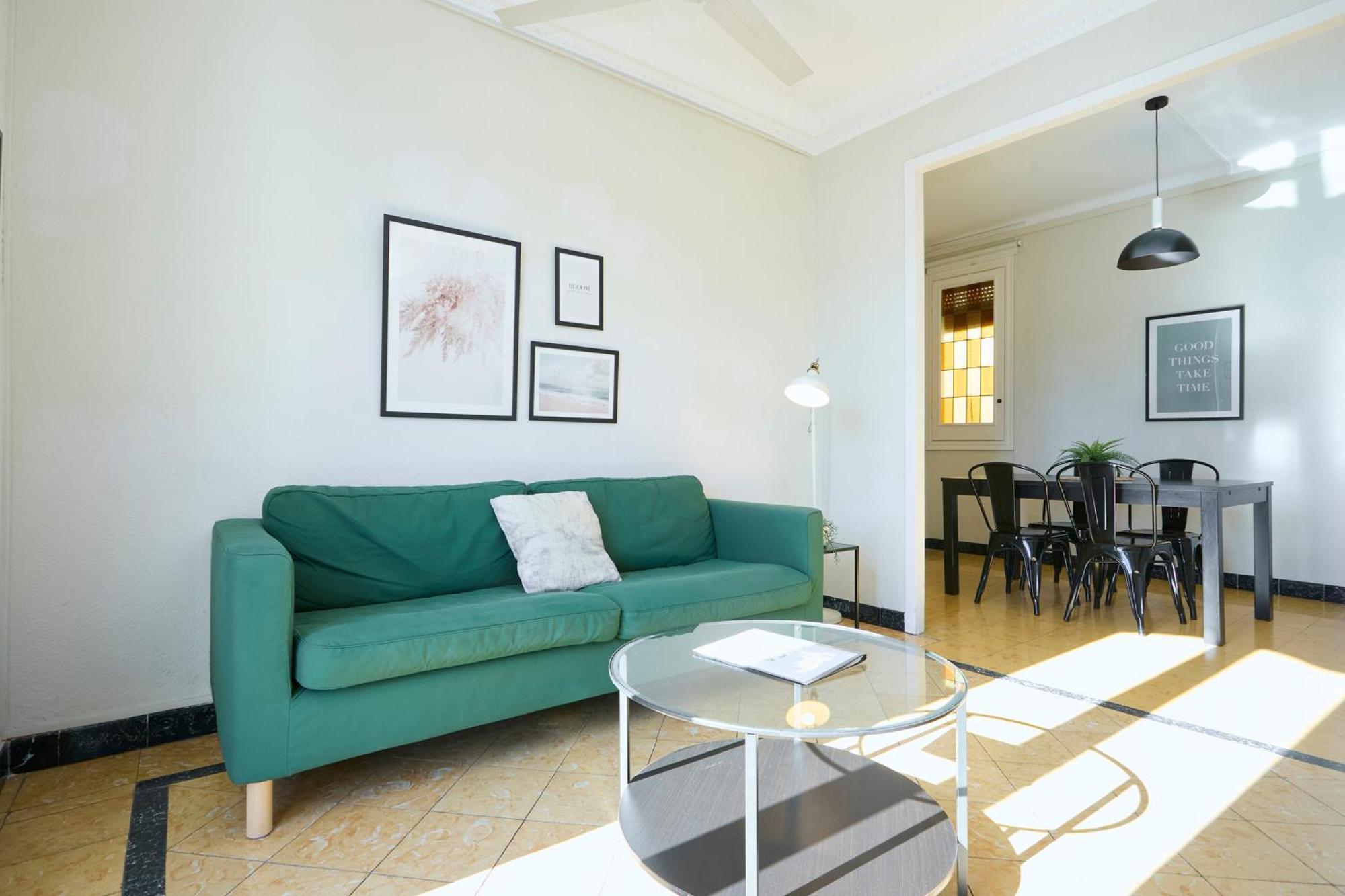 63Par1016- Sunny Apartment In Paralel 巴塞罗那 外观 照片